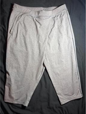 Grey retreat yogi pants with side venting #athleisure #loungewear